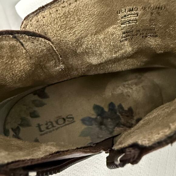 Taos Boots Women’s 7 Ultimo Brown Leather Studded Ankle Booties Boho Western - Picture 9 of 13